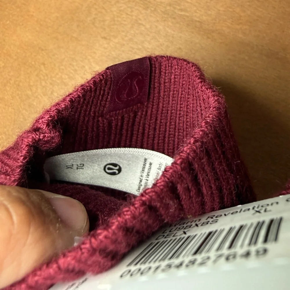 Lululemon Womens Warm Revelation Gloves size XL NWT
